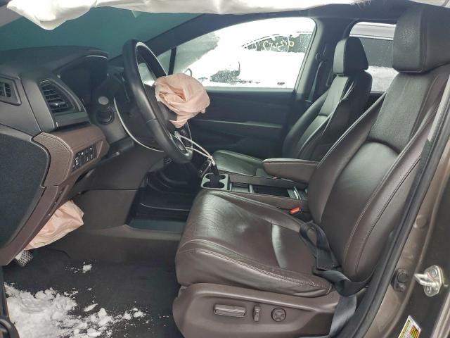 Honda Odyssey Touring Image 9
