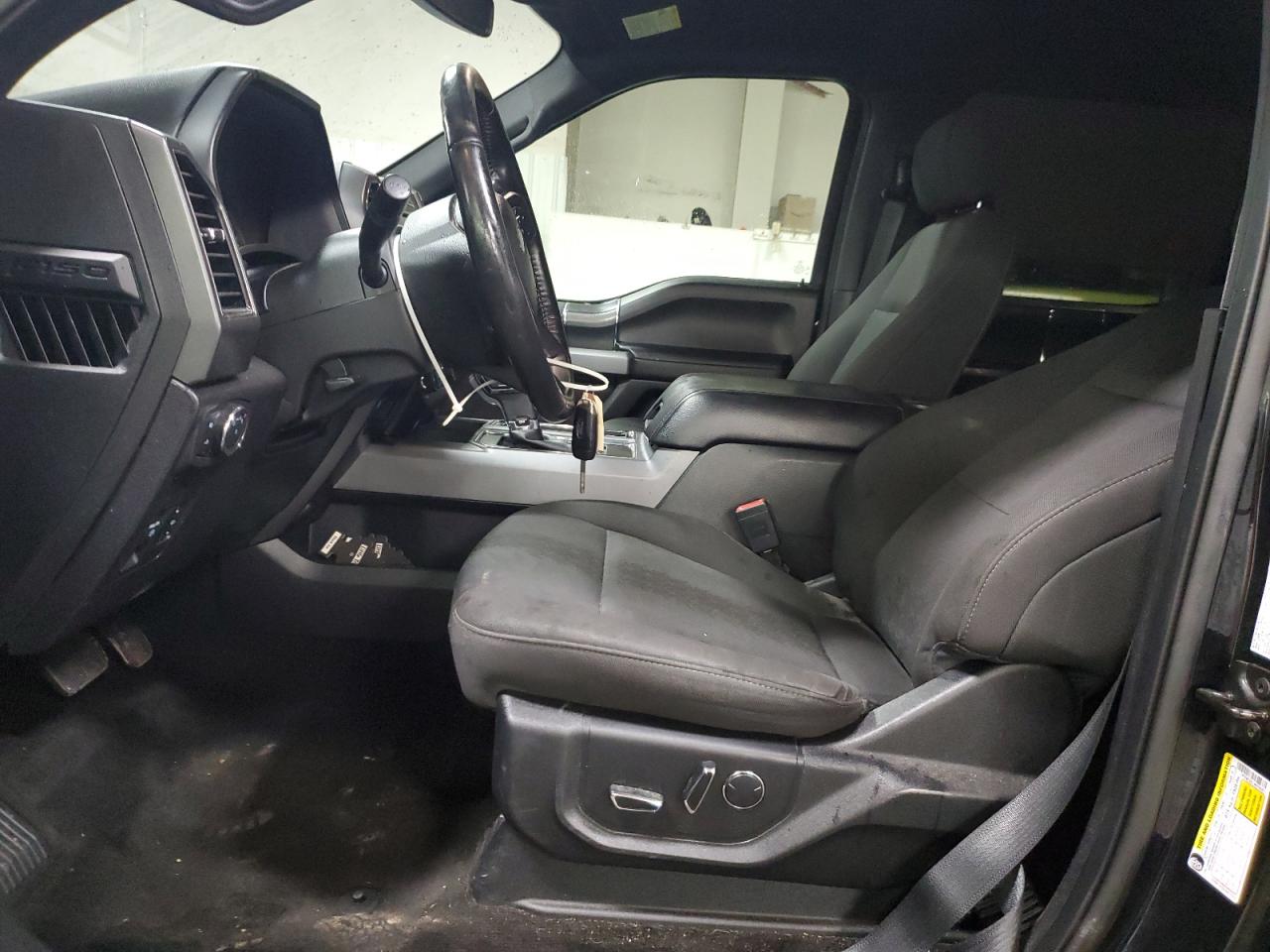 Ford F-150 Supercrew Image 10