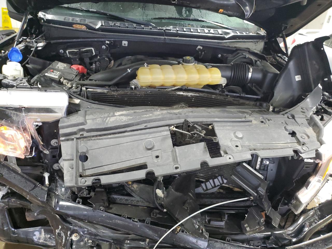 Ford F-150 Supercrew Image 11