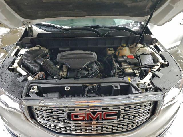 GMC Acadia Denali Image 8