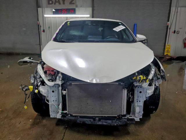 Toyota C-HR Xle Image 5