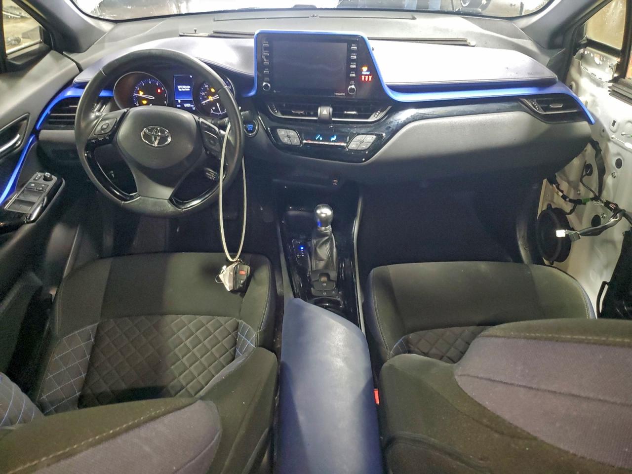 Toyota C-HR Xle Image 4