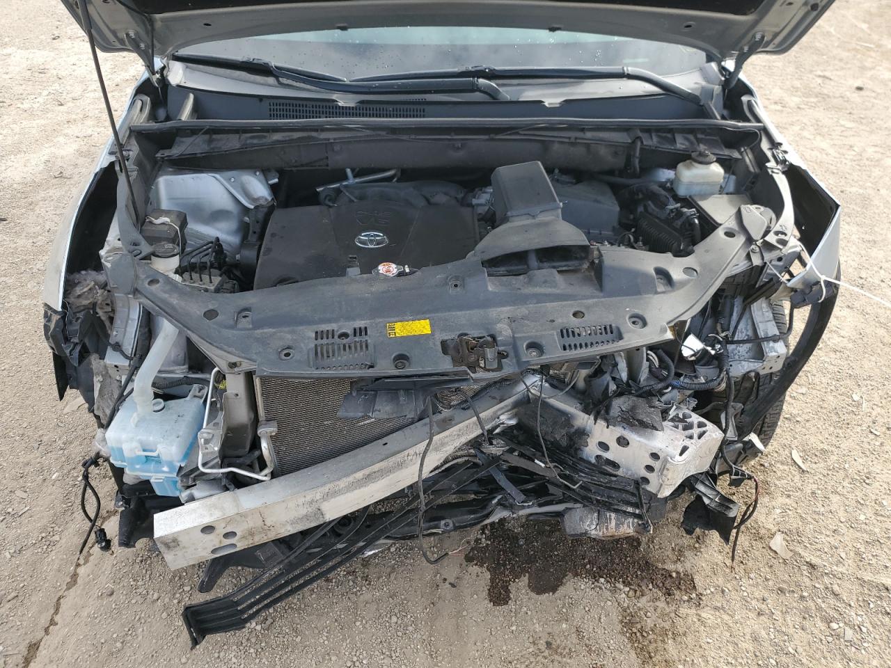 Toyota Highlander Le Image 11