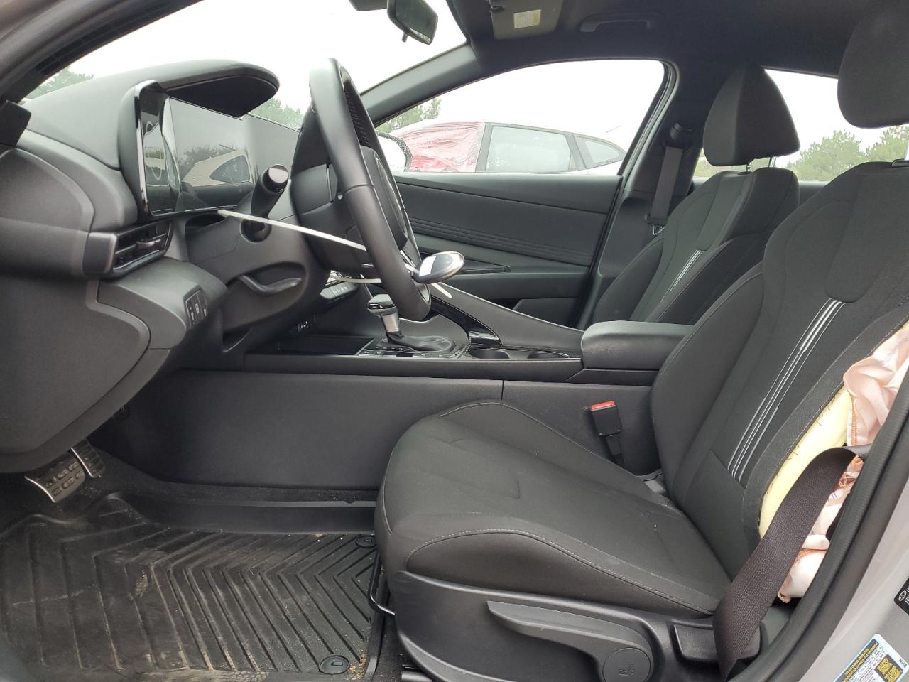 Hyundai ELANTRA Blue Image 6