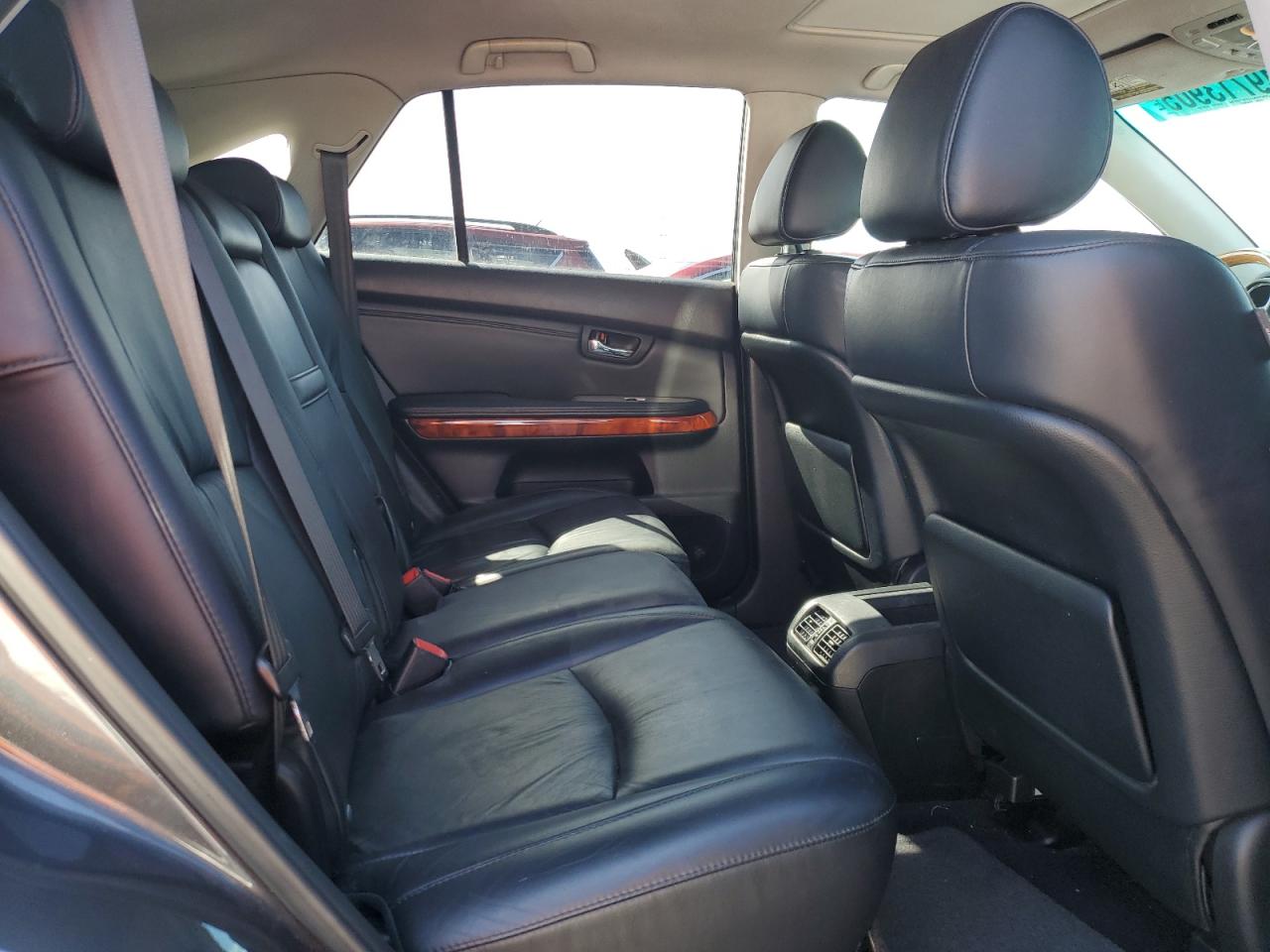 Lexus RX 330 Image 6