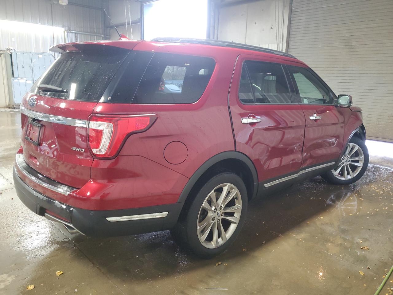 Ford Explorer Limited Image 4