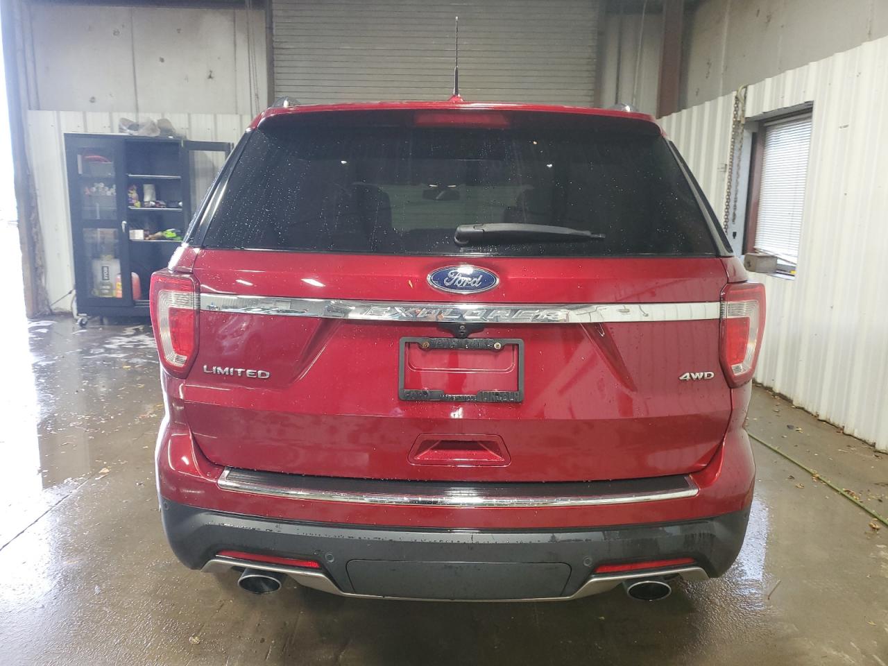 Ford Explorer Limited Image 7
