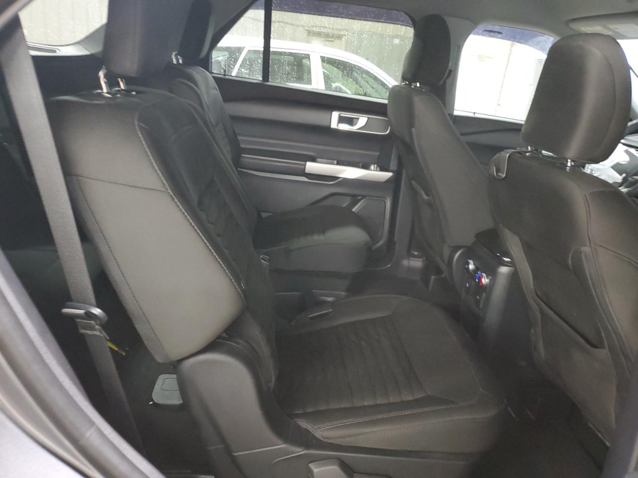 Ford Explorer Xlt Image 11