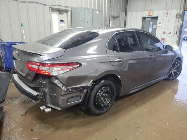 Toyota Camry L Image 8