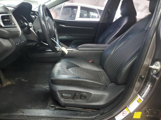 Toyota Camry L Image 9