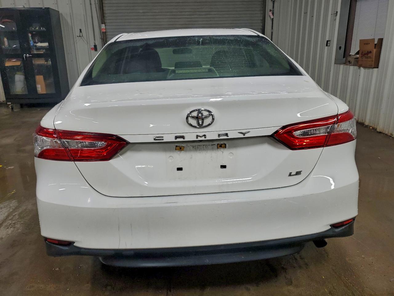 Toyota Camry L Image 4