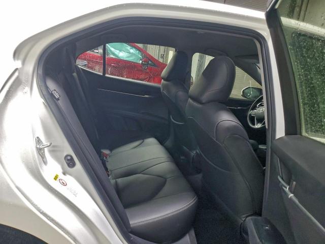 Toyota Camry L Image 11