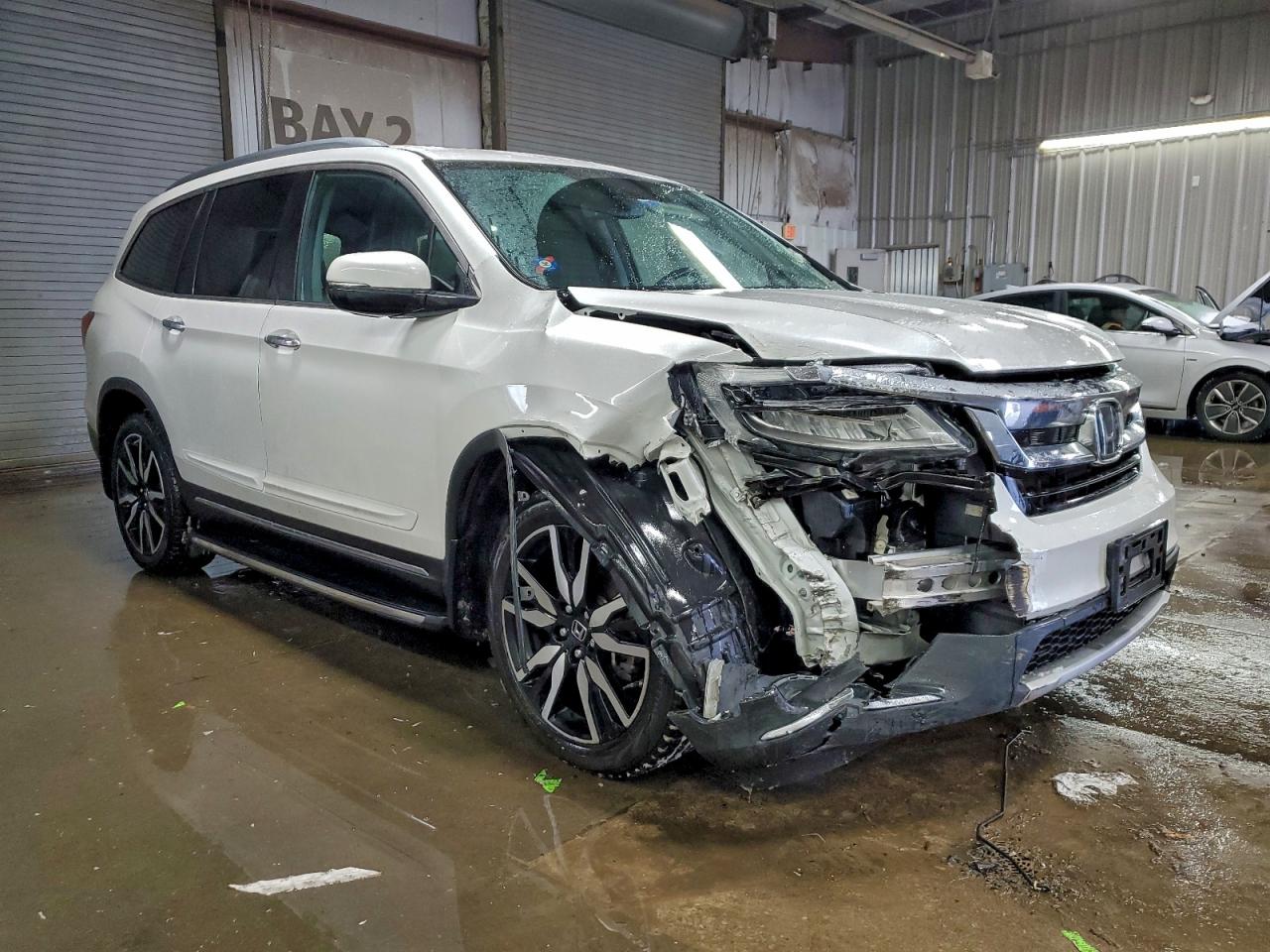 Honda Pilot Touring Image 2