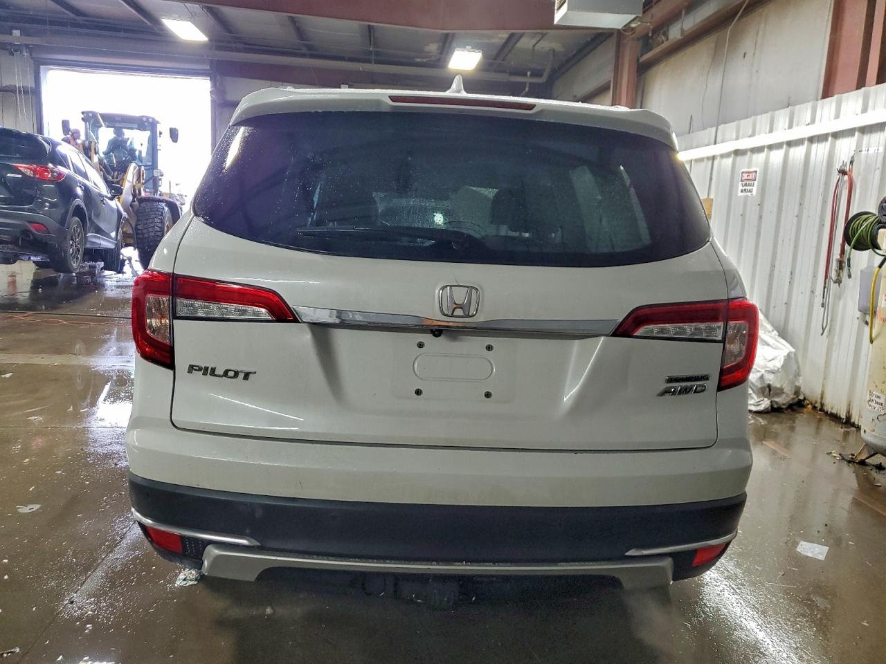 Honda Pilot Touring Image 3