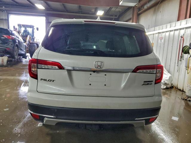 Honda Pilot Touring Image 3