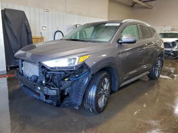  Salvage Hyundai TUCSON