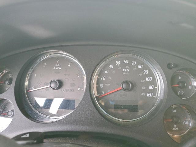 GMC Yukon Denali Image 6