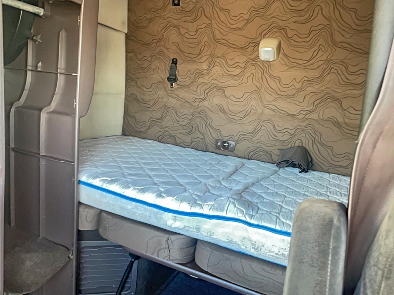 Volvo Vn Vnl Image 4