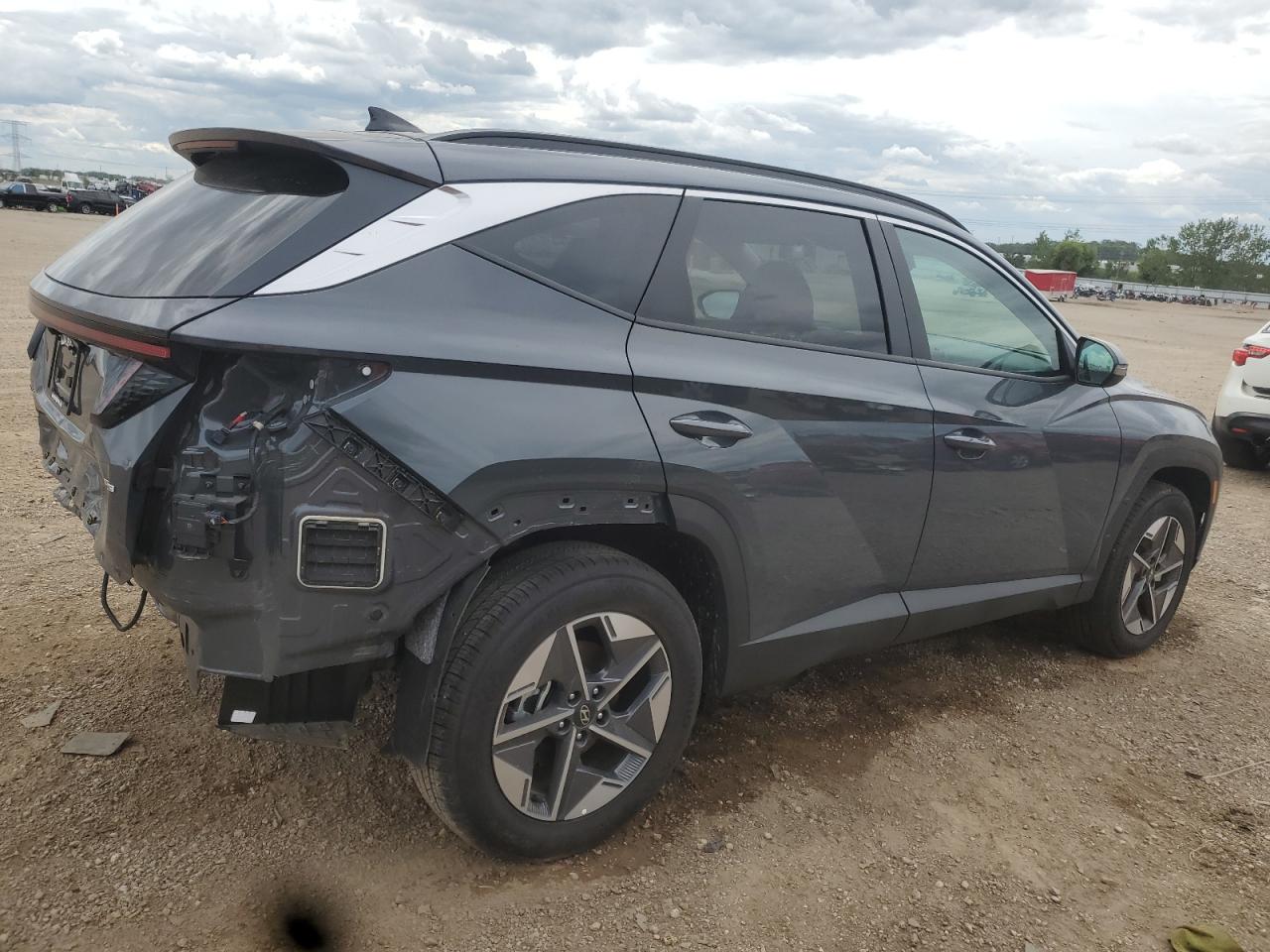 Hyundai TUCSON Sel Image 2