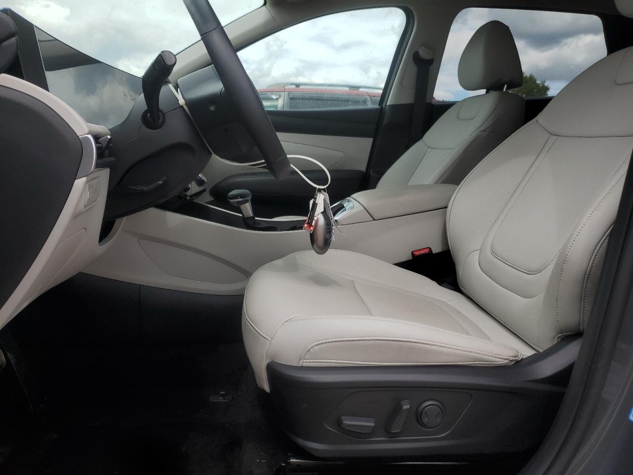 Hyundai TUCSON Sel Image 12