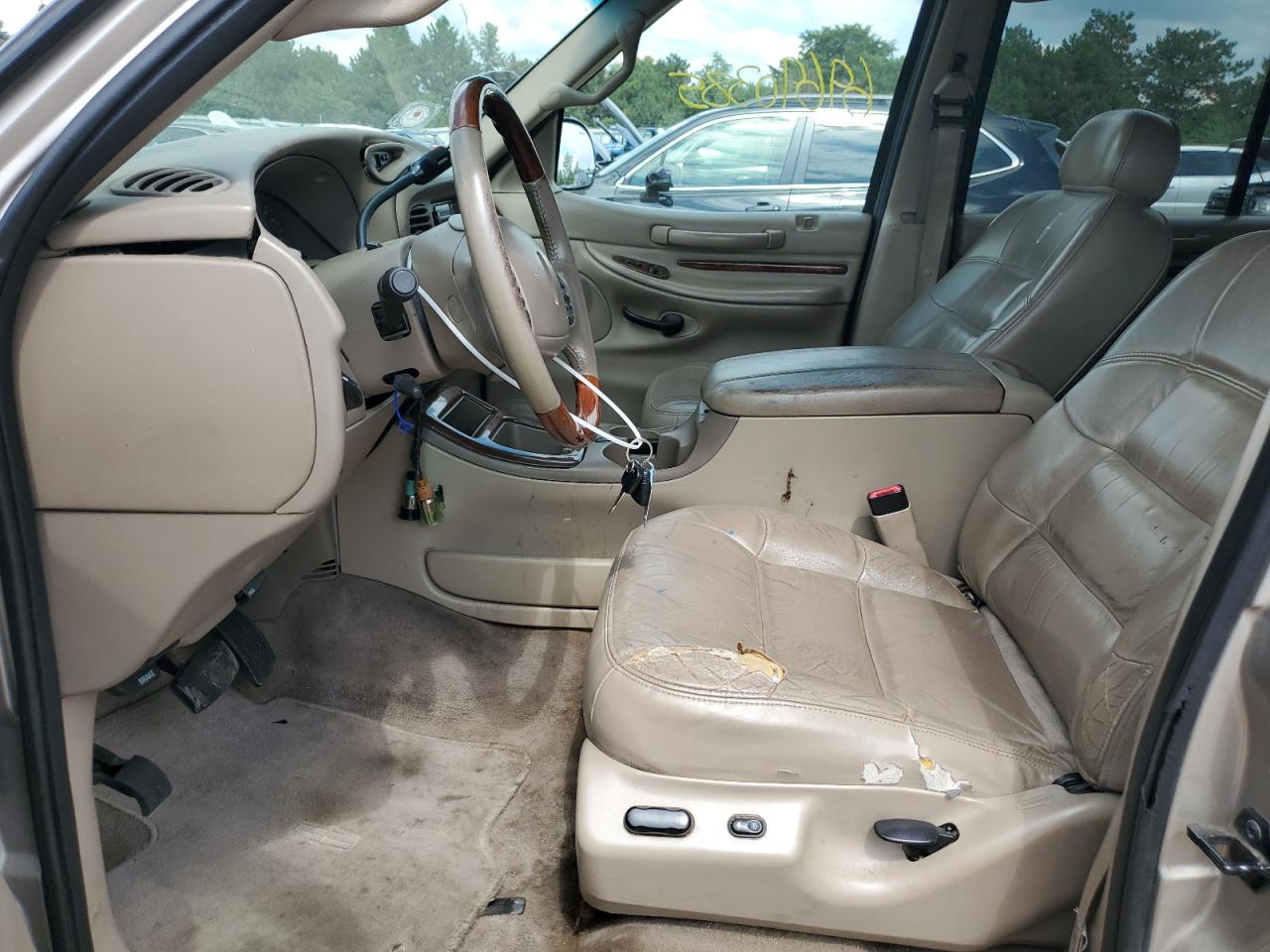 Lincoln Navigator Image 10