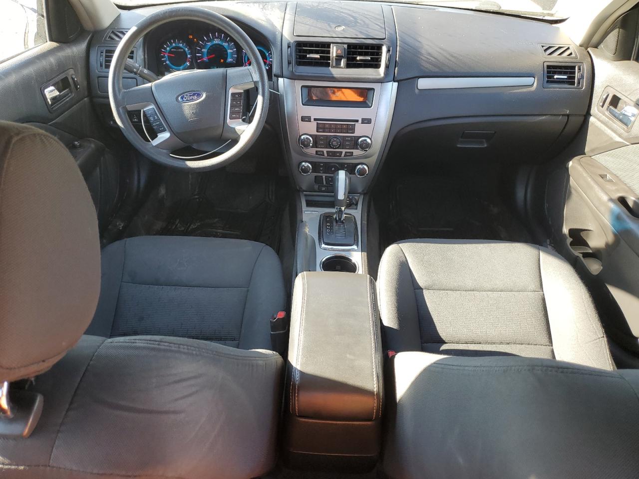 Ford Fusion Se Image 9