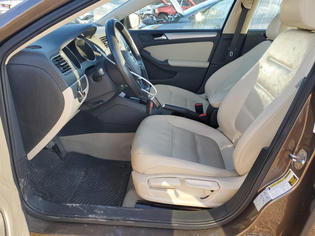 Volkswagen Jetta Se Image 12