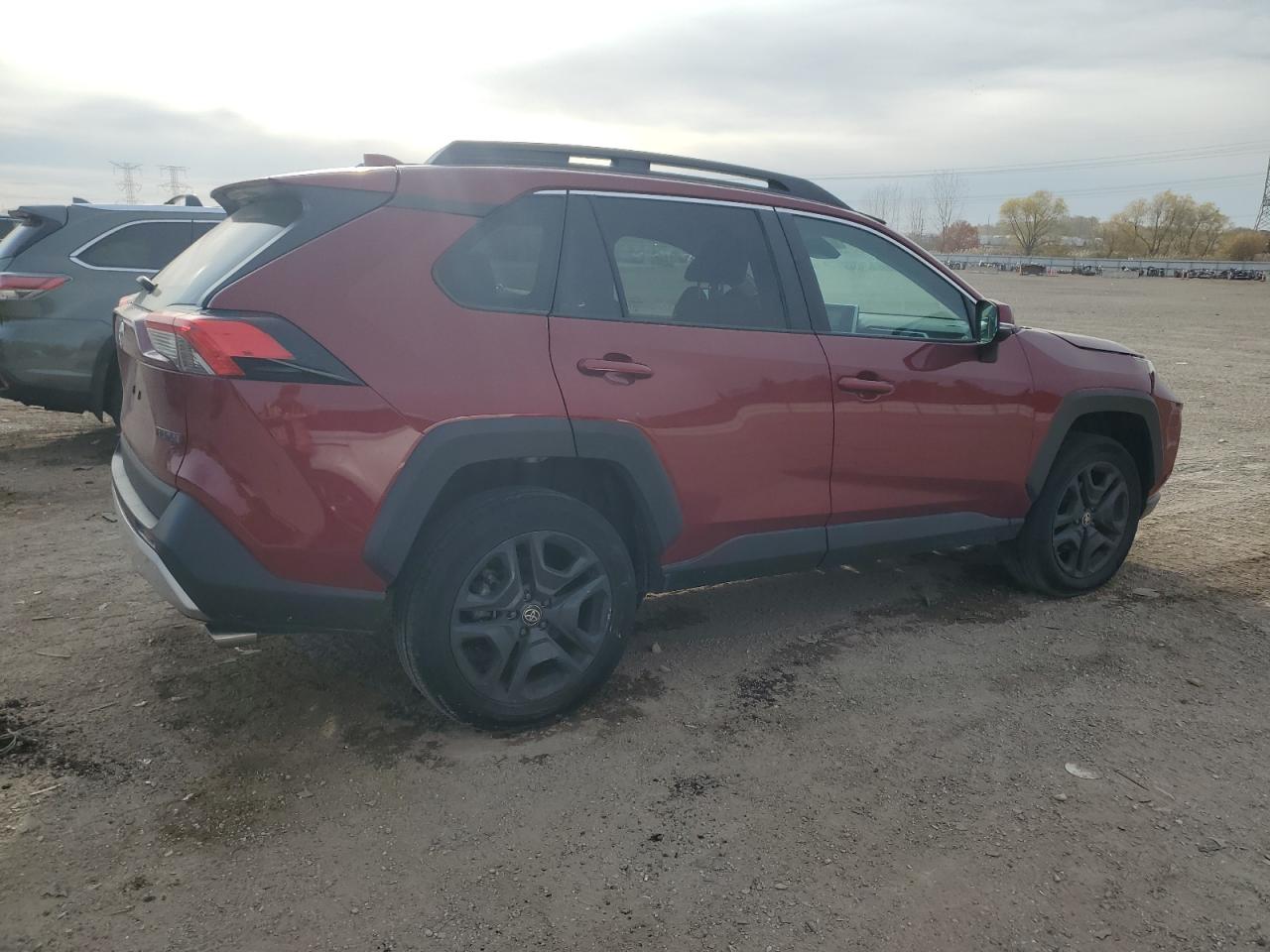Toyota RAV4 Adventure Image 3