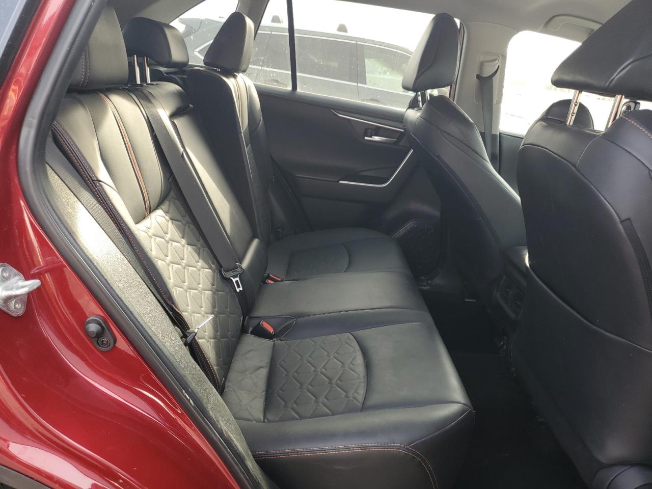 Toyota RAV4 Adventure Image 7