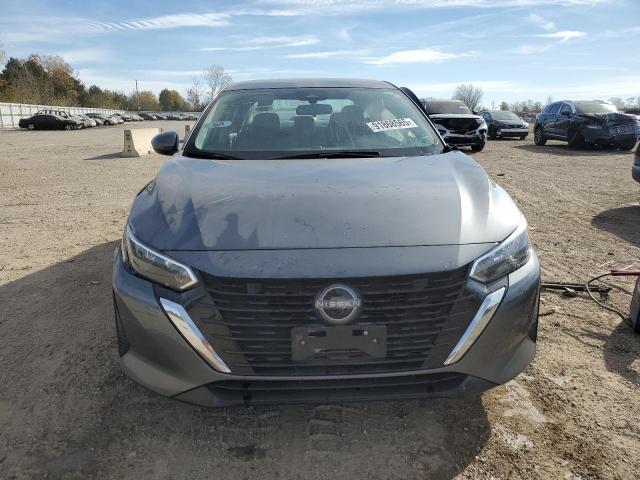 Nissan Sentra S Image 5