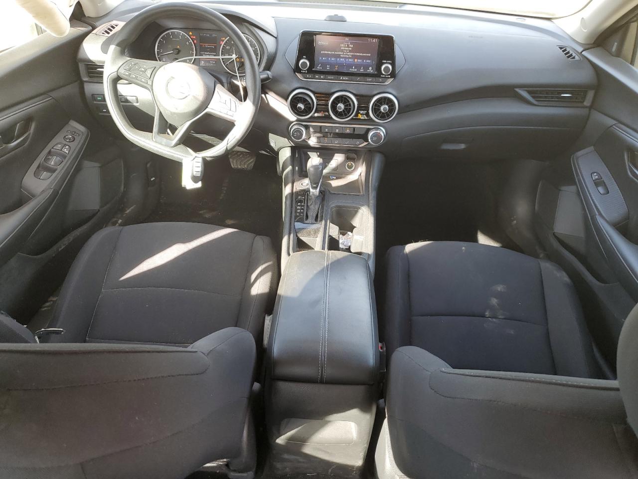 Nissan Sentra S Image 2