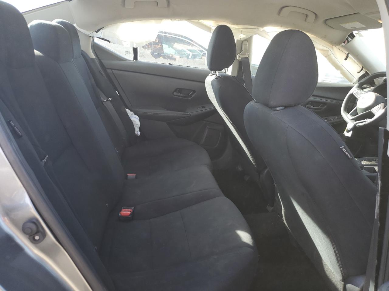 Nissan Sentra S Image 10