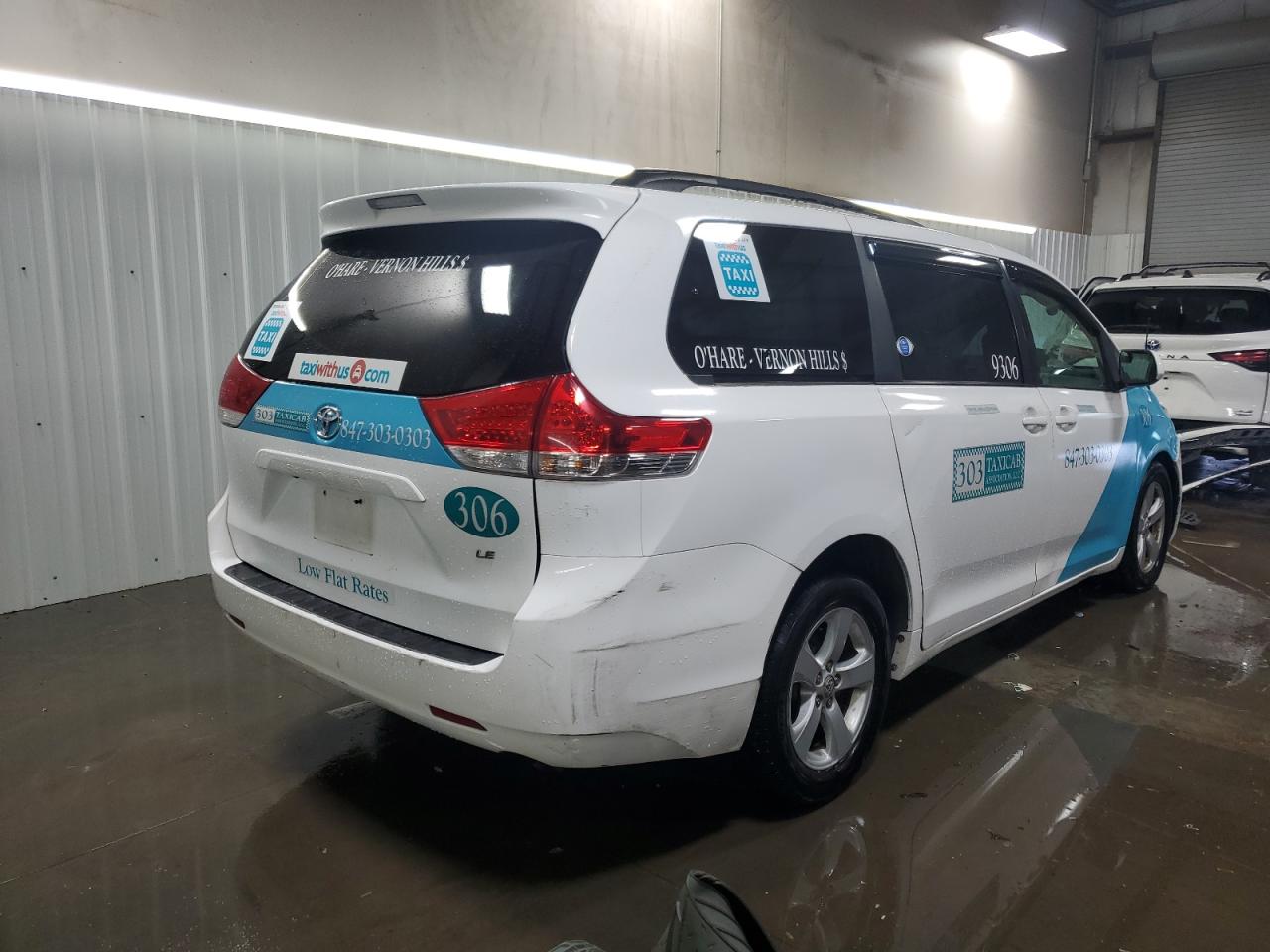 Toyota Sienna Le Image 3