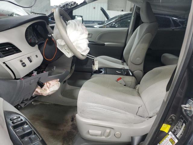 Toyota Sienna Le Image 6