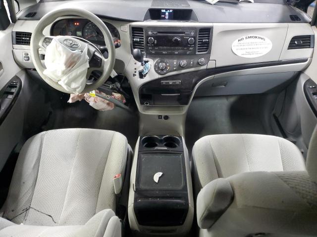 Toyota Sienna Le Image 11