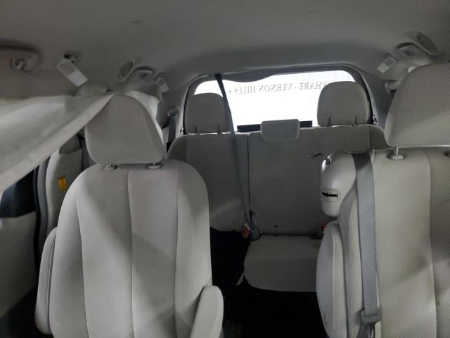 Toyota Sienna Le Image 8