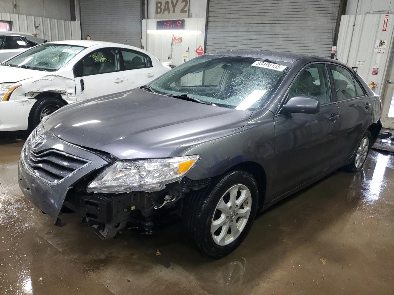 Toyota Camry Base Image 1