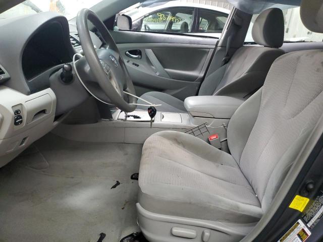 Toyota Camry Base Image 3