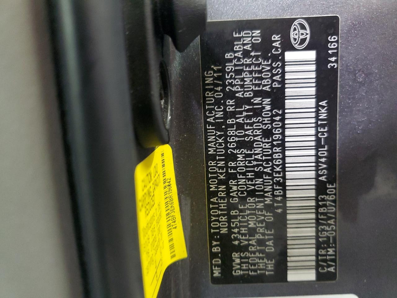 Toyota Camry Base Image 2