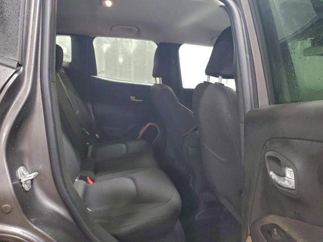 Jeep Renegade Latitude Image 6