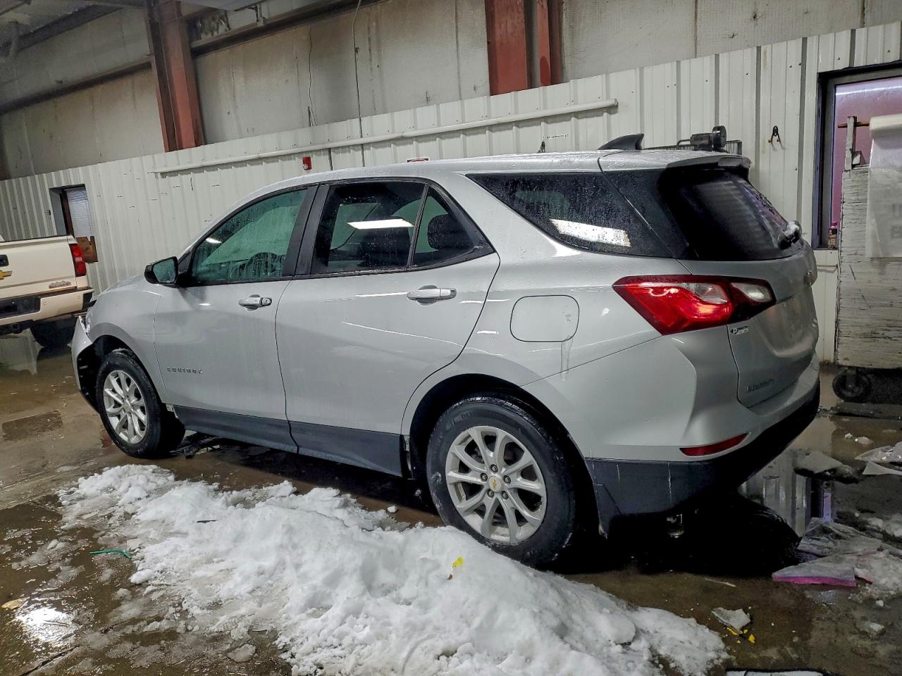 Chevrolet Equinox Ls Image 5