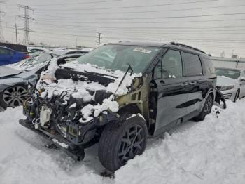  Salvage Kia Carnival