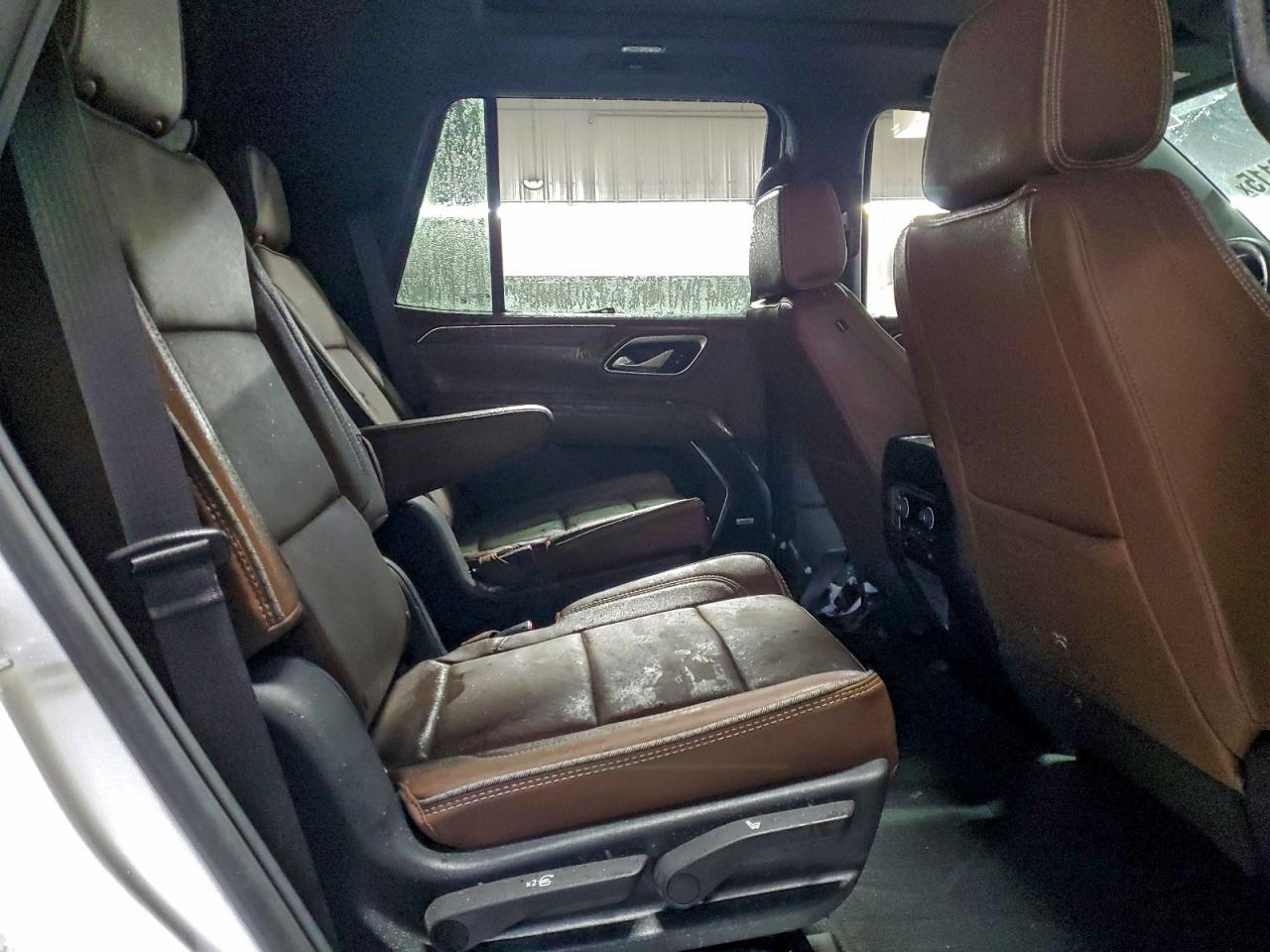 Chevrolet Tahoe K1500 High Country Image 11