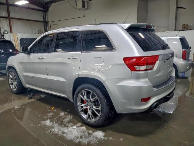 Jeep Grand Cherokee Srt-8 Image 7