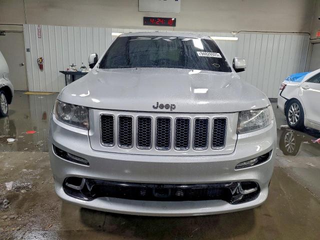 Jeep Grand Cherokee Srt-8 Image 3