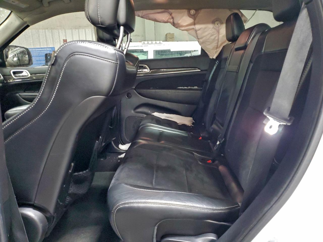 Jeep Grand Cherokee Srt-8 Image 8