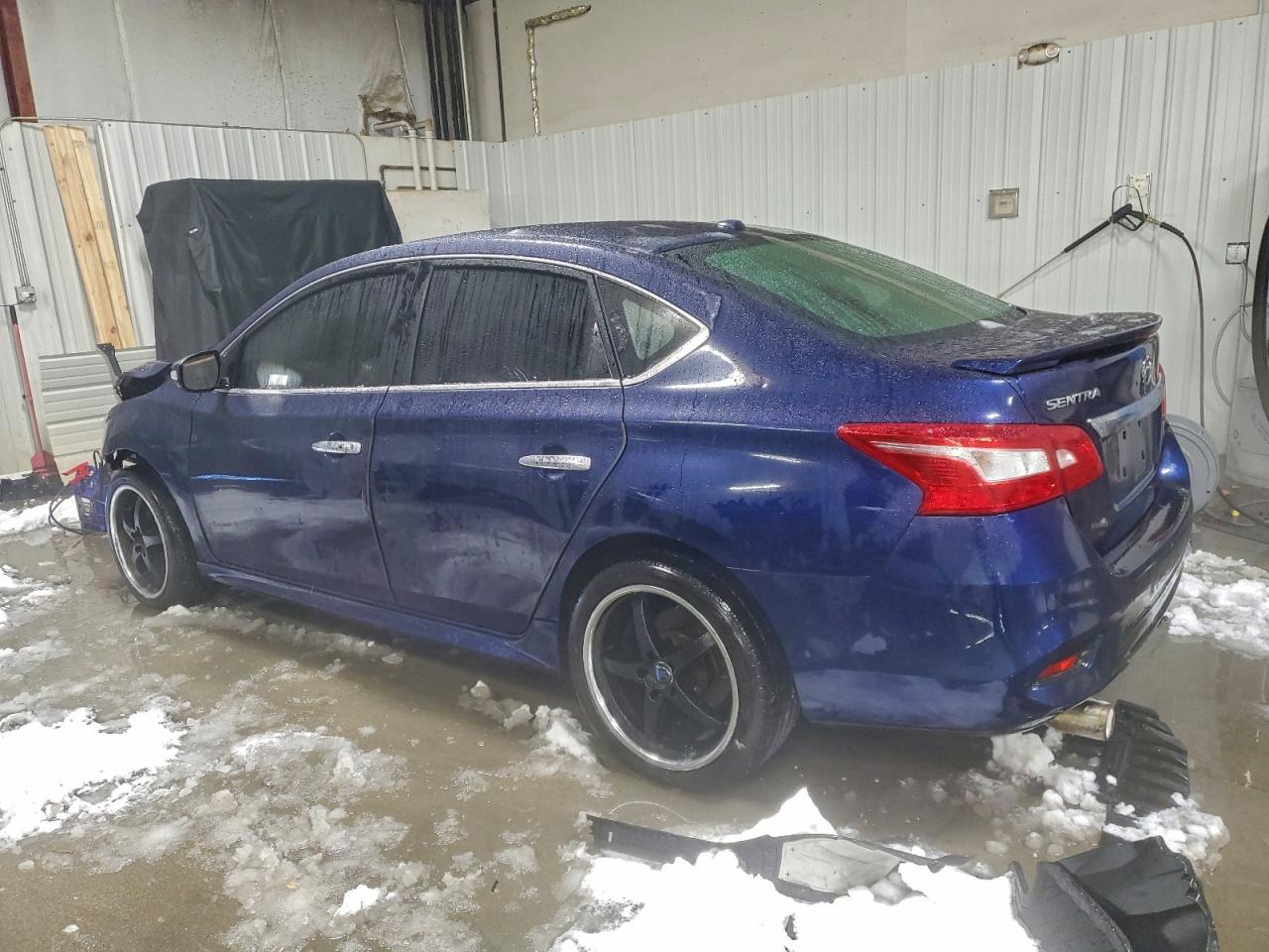 Nissan Sentra S Image 2