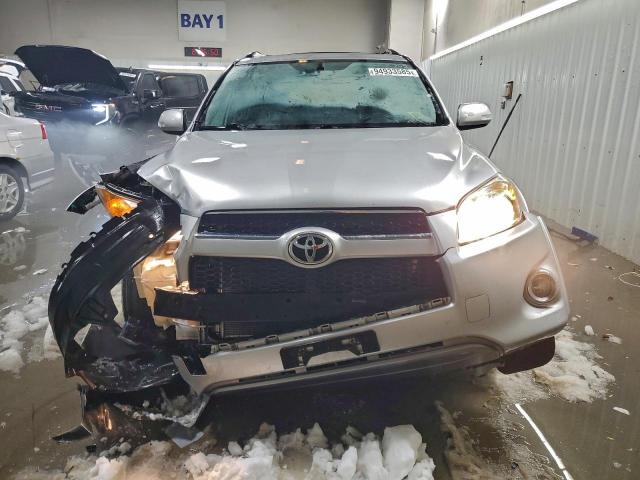 Toyota RAV4 Limited Image 11
