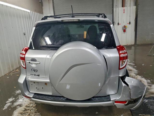 Toyota RAV4 Limited Image 5