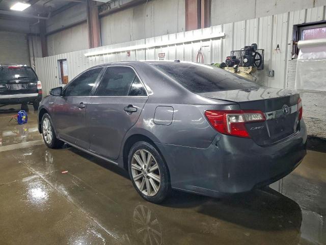 Toyota Camry Hybrid Image 11